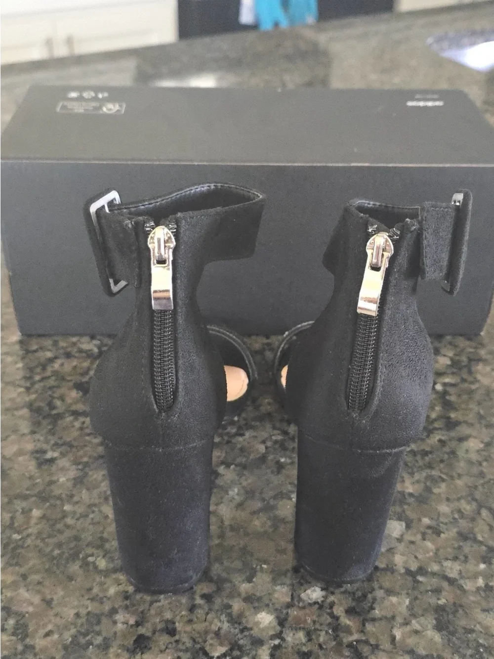 Nicole Miller Neaker Heels Size 8 Black Sparkle Gem Strap Block Heel Sandals